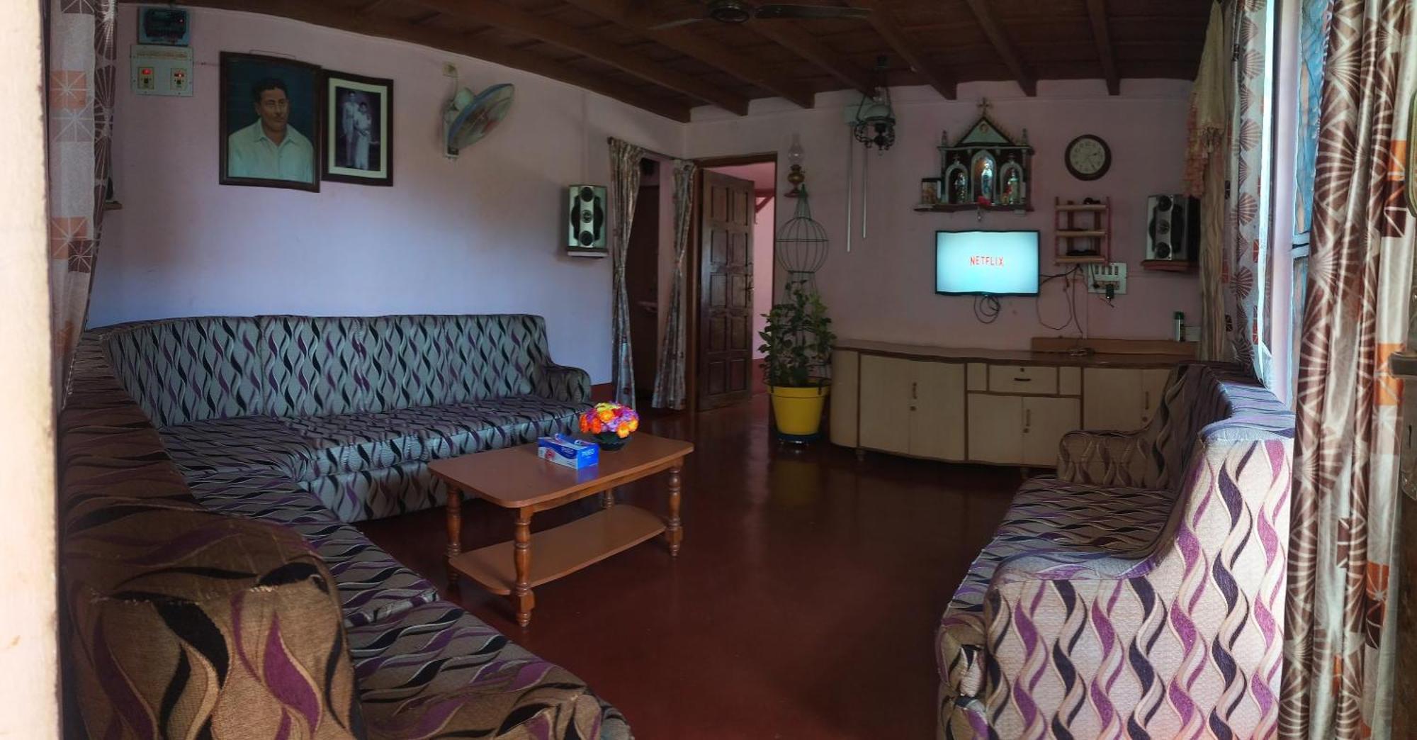 Runnin Airport - Homestay Gurpur Eksteriør bilde